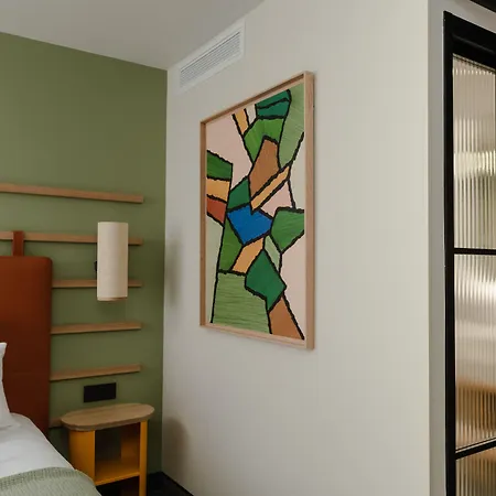 Parc Du Landreau Hotel 4*