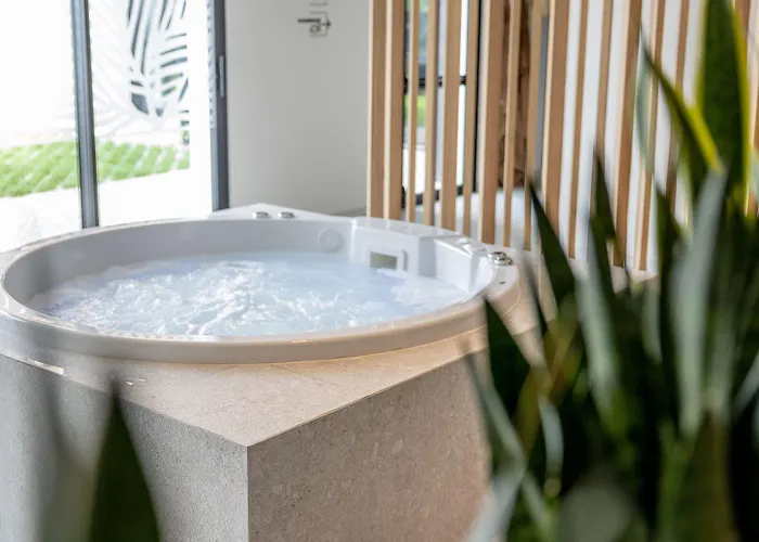 Hotel Parc Du Landreau